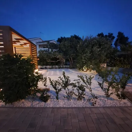 Holiday Jere Modern And Near The Sea *