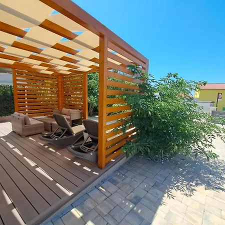 Holiday Jere Modern And Near The Sea