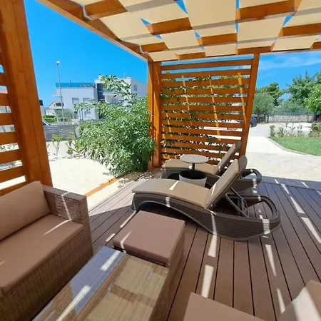 Semesterbostad Holiday Jere Modern And Near The Sea *