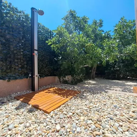 Holiday Jere Modern And Near The Sea