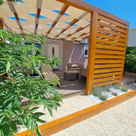 Semesterbostad Holiday Jere Modern And Near The Sea Brodarica (Sibenik-Knin)