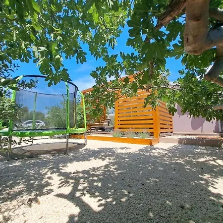 Holiday Jere Modern And Near The Sea